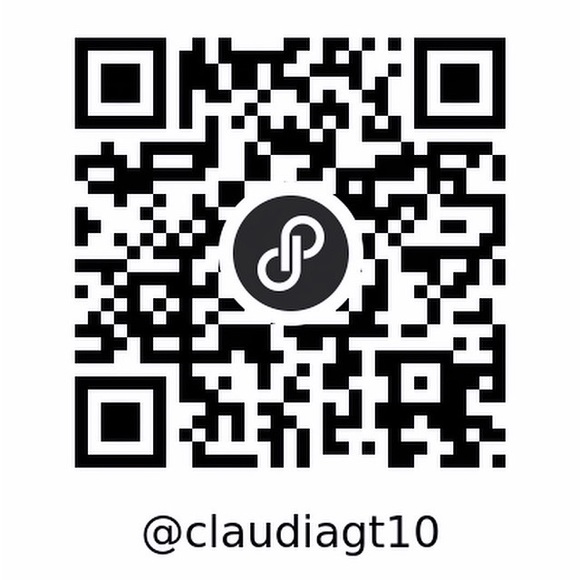 Hi, @Claudiagt10 is live!!! Come and join with me, let have fun and sales! ๐๐๐ - Picture 2 of 10